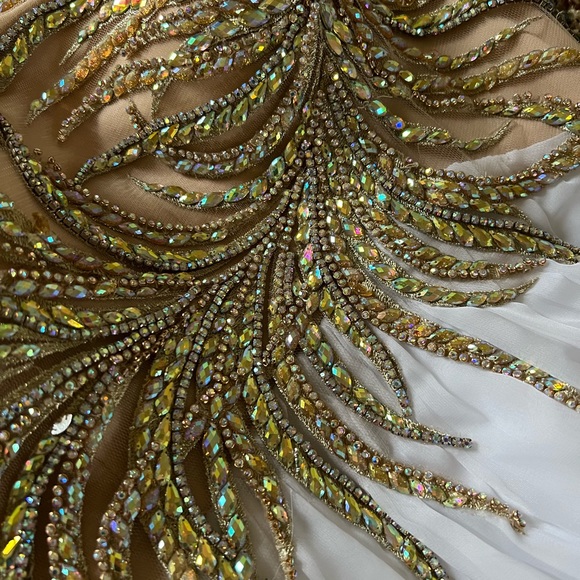 La Femme One Shoulder Gown - Picture 4 of 6